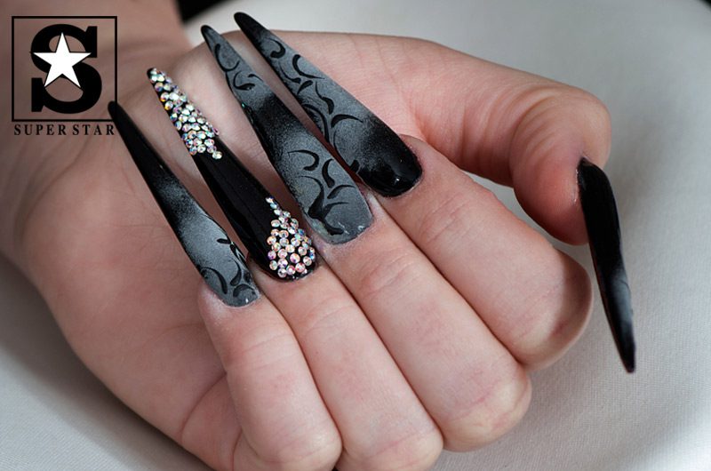 Top 10 sample dark color nails trend in this years